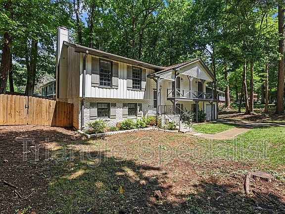 4th image of 1012 Askham Dr