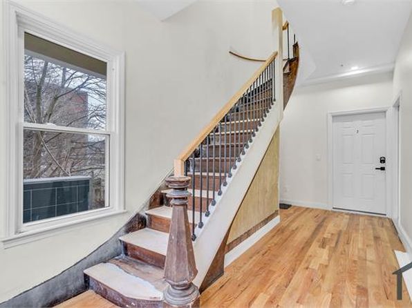 23 Pleasant St