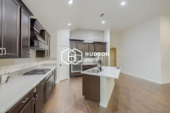 1604 Flamingo Dr — Photo 5