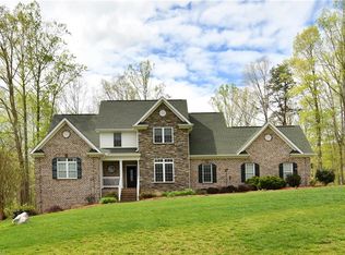 1140 Nauvoo Ridge Dr, Tobaccoville, NC 27050