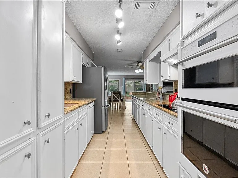 883 Silverpines Rd — Photo 15