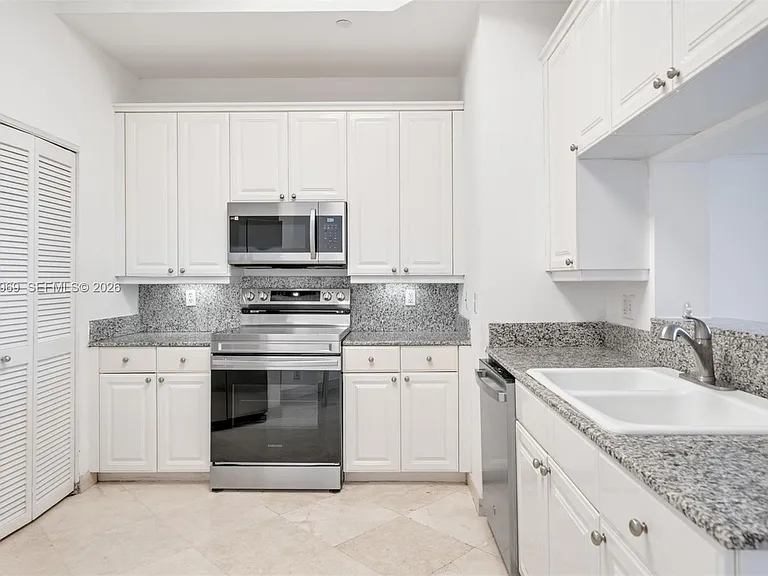 888 Brickell Key Dr #2610 — Photo 25
