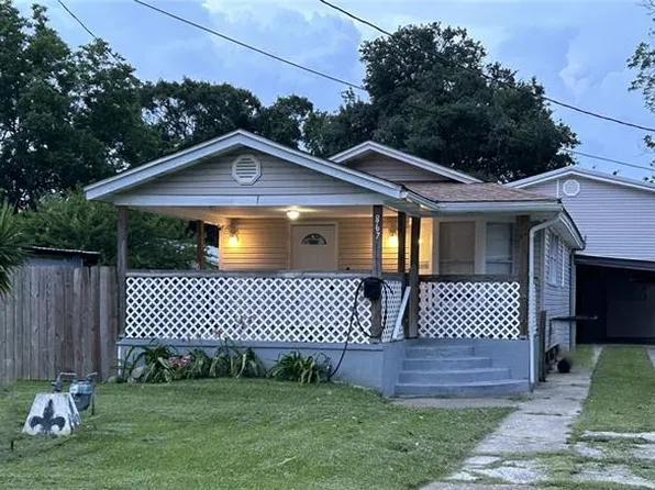 867 Avenue E, Westwego, LA 70094