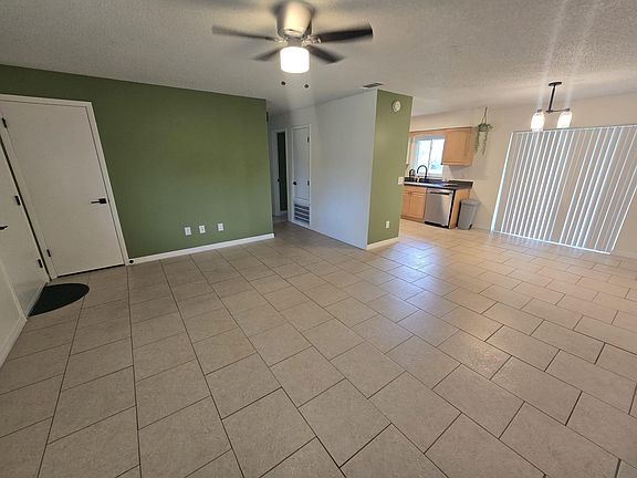 5th image of 3764 Capetown Dr