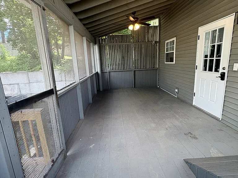 Screened Porch (off Kitchen and Dining Room)