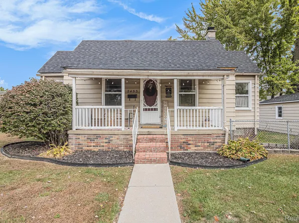 2453 Homeplace St, Dearborn, MI 48124