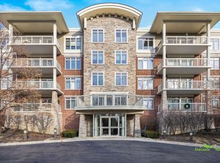 425 N Benjamin Dr #205, Vernon Hills, IL