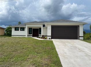 2614 20th St W, Lehigh Acres, FL 33971