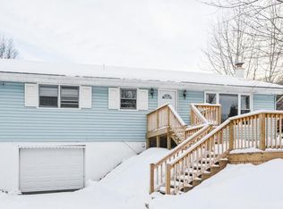 37 Country Club Rd, Jermyn, PA 18433