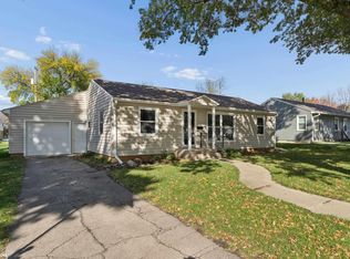 740 W 5th St, Garner, IA 50438