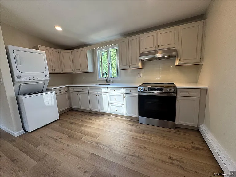 1 Towne Ct — Photo 6