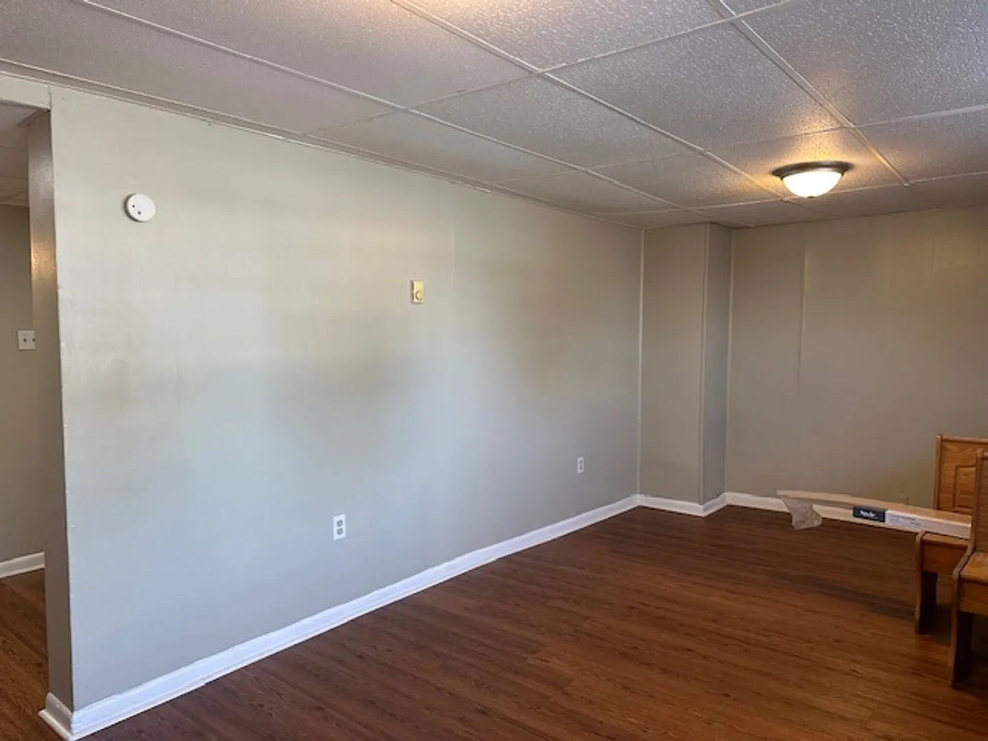 2 Bedroom Apartment with Private Patio & Off-Street Parking — Photo 4