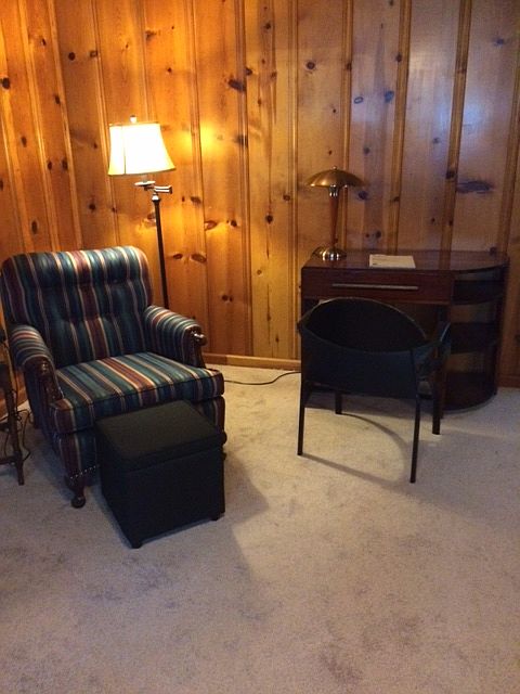 2nd image of 811 Sweetbriar Cir