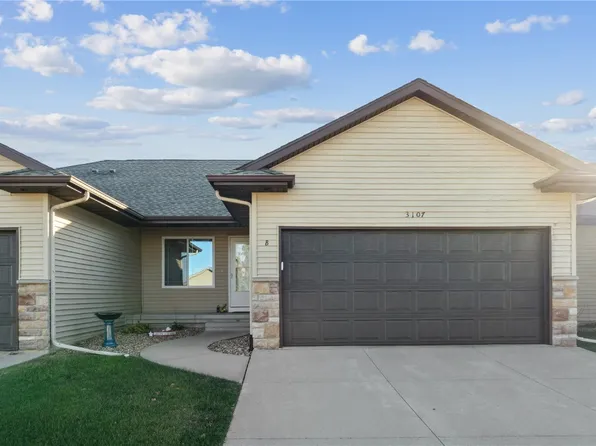 3107 Riviera Ct SW Unit B, Cedar Rapids, IA 52404