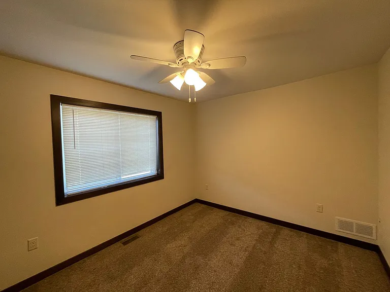 1932 Southridge Ave #4 — Photo 7