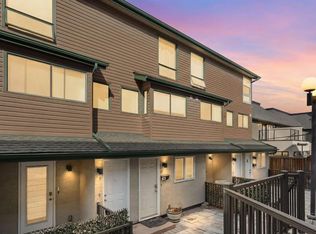 2400 N 15th St SW #10, Calgary, AB T2T 5S3