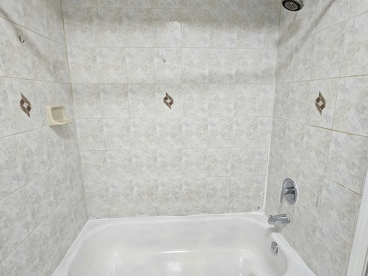 3 bed, 800 sqft, $2,495 — Photo 3