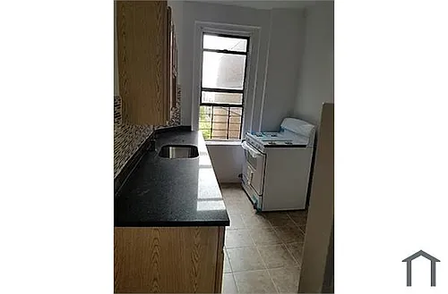 2114 Daly Ave #3B Photo 1