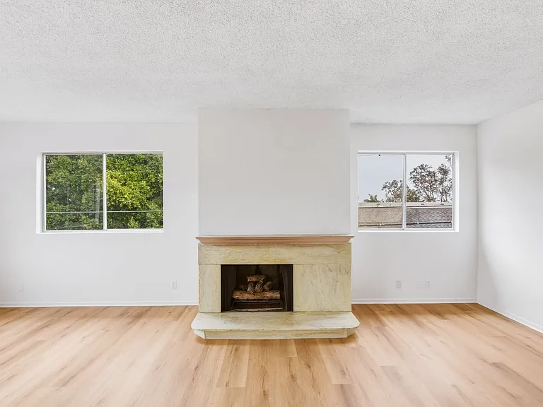 808 Princeton St #D — Photo 6