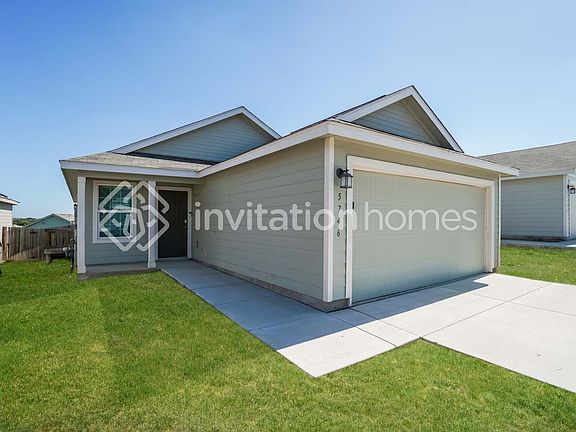 3rd image of 5746 Leon Pl