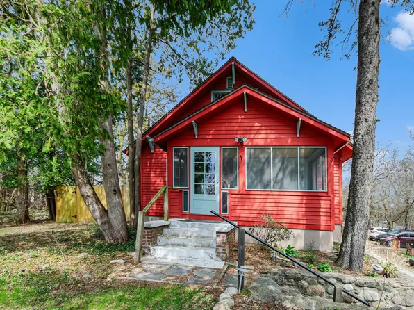 1703 Broadway St, Ann Arbor, MI 48105