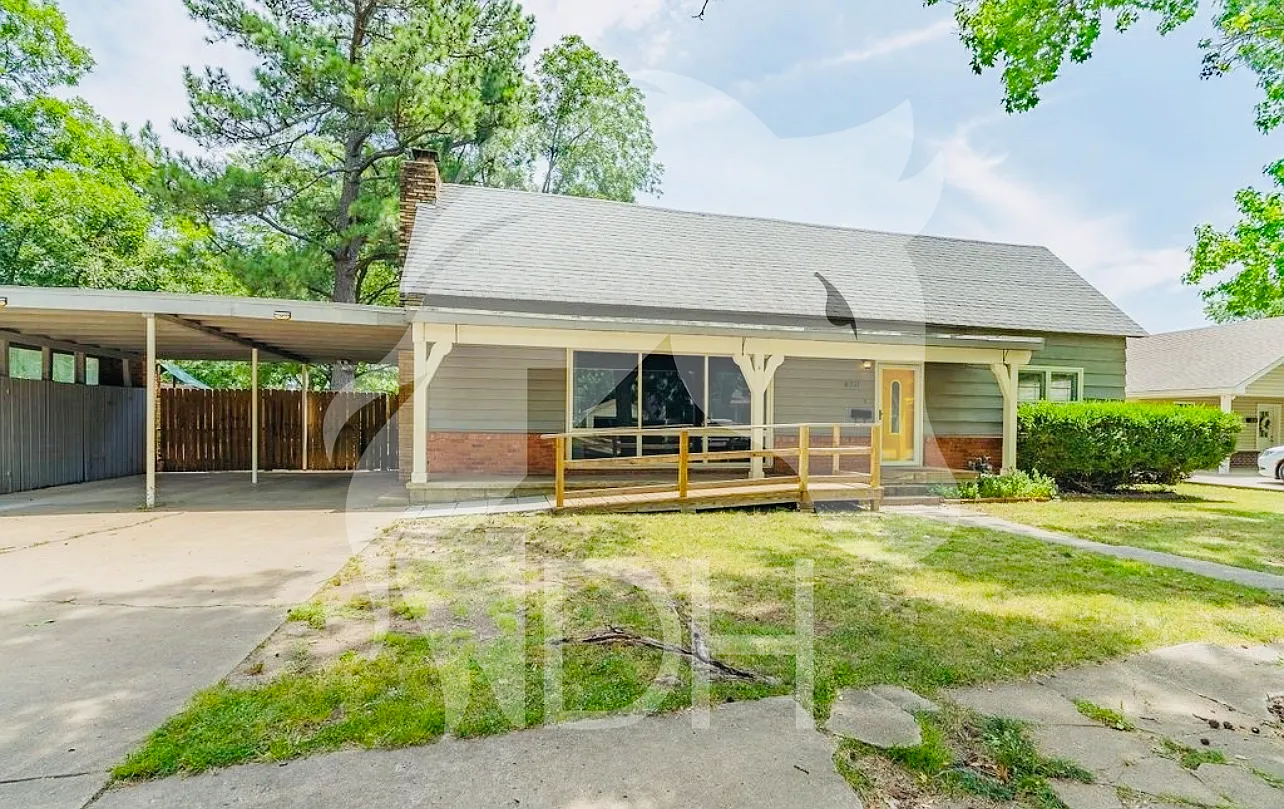 3 bed, 2.0 bath, $1,575 — Photo 1
