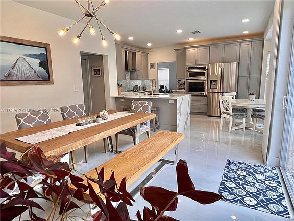 5th image of 14026 S Cypress Cove Cir
