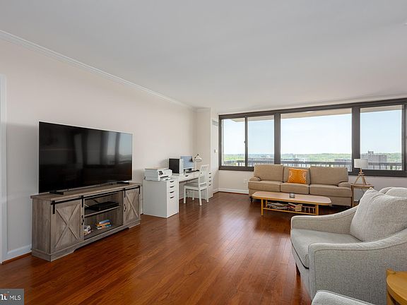 4th image of 5500 Holmes Run Pkwy APT 1607