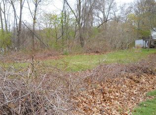 65 S Edgewood Rd, Niantic, CT 06357