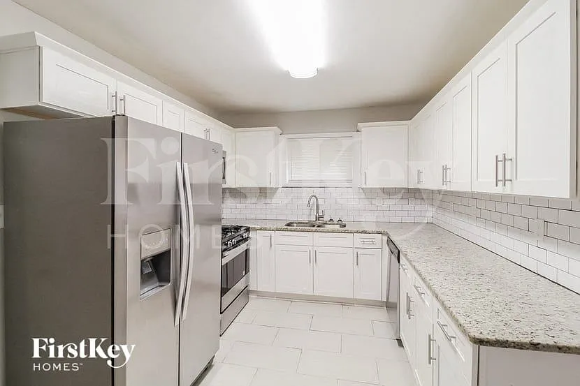 3 bed, 2.0 bath, 1125 sqft, $1,840 — Photo 4