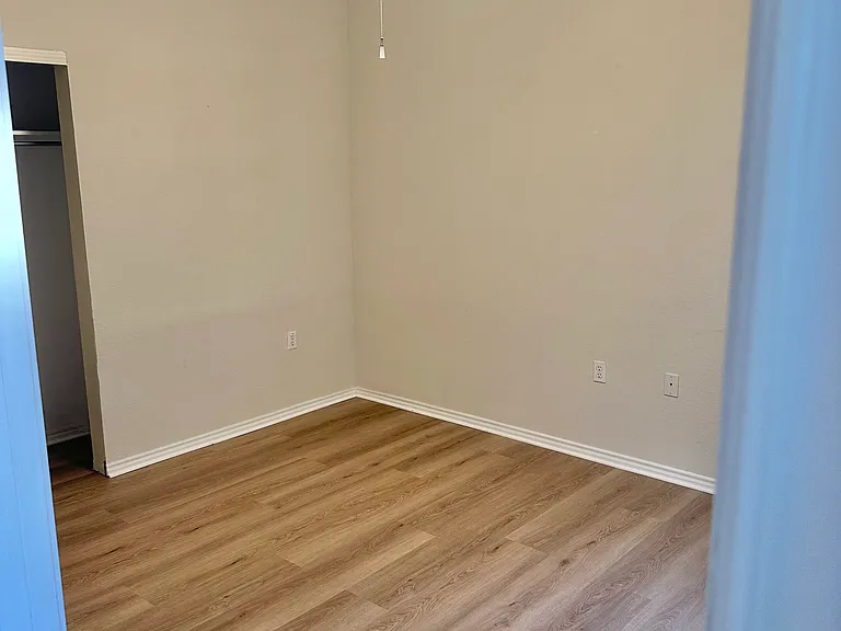 214 Bonham Loop — Photo 13
