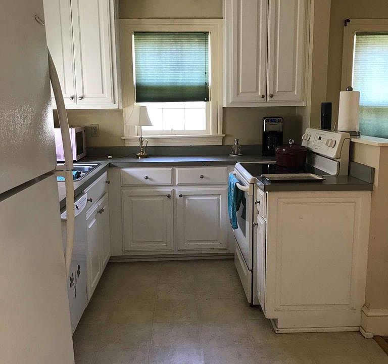 2nd image of 251 Catalpa Dr