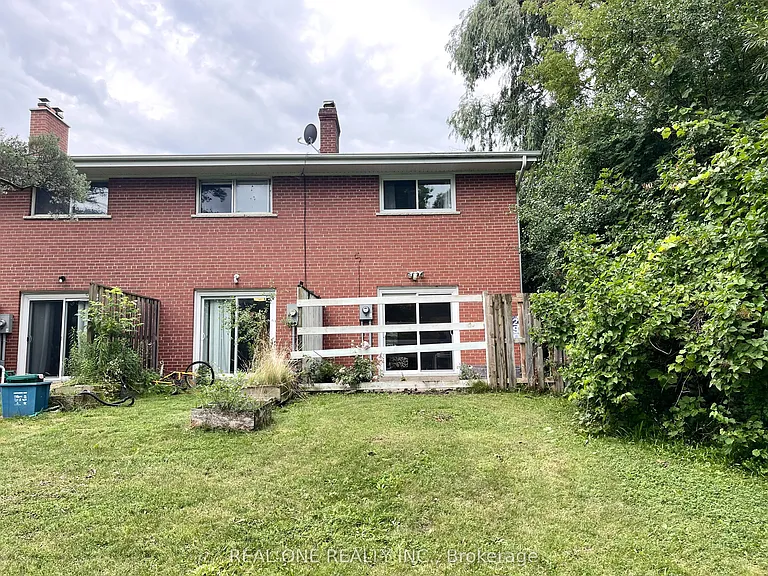 290 Westcourt Pl — Photo 33