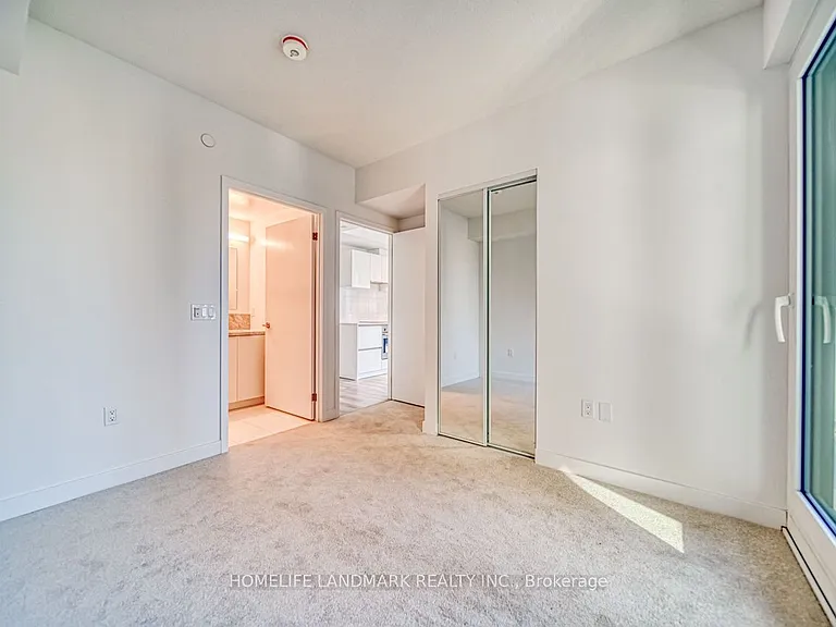 230 Simcoe St #1919 — Photo 15