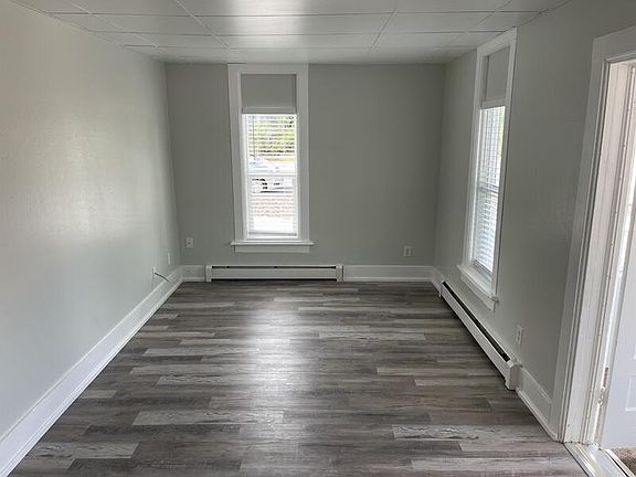 3rd image of 1128 6th St APT 1