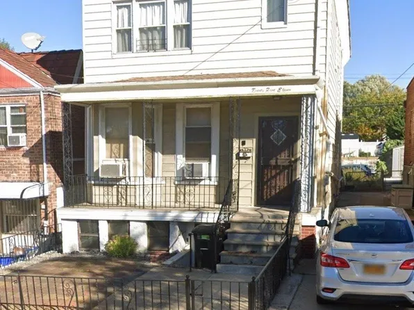 25-11 College Point Boulevard, Flushing, NY 11354