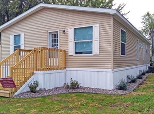 24 Gaywood Dr, Osseo, MN 55369