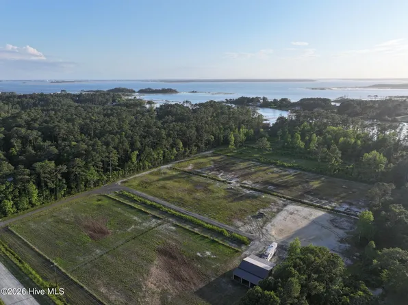705 Russells Creek Road, Beaufort, NC 28516