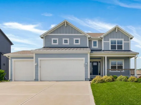 1523 SW Arbor Falls Dr, Lees Summit, MO 64082