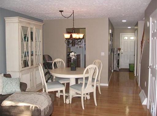 4th image of 7 Steeplechase Ct