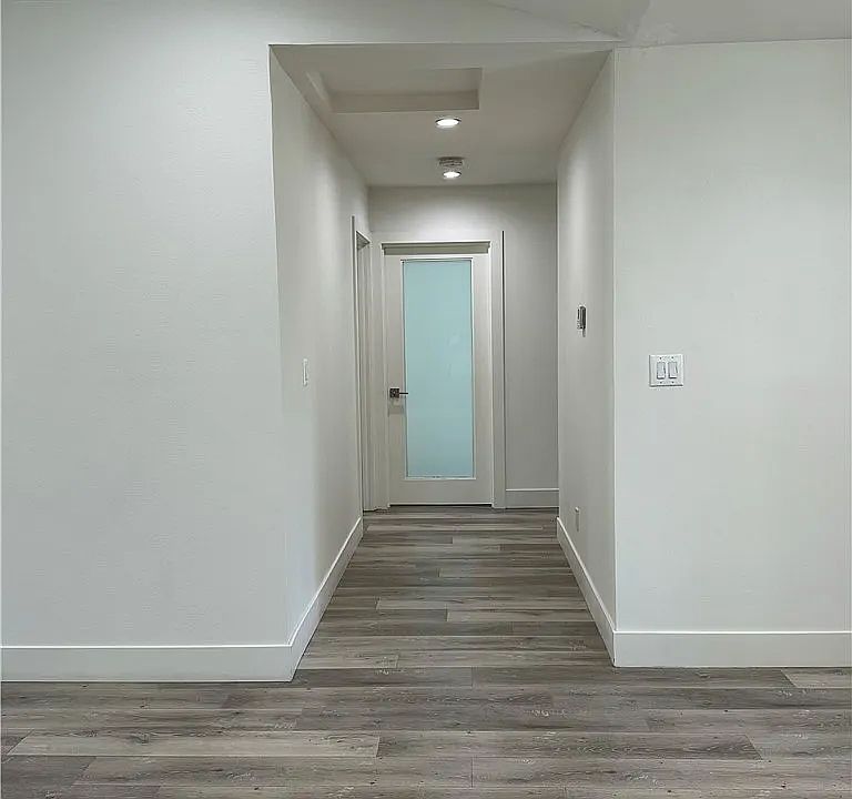 1st image of 15122 La Maida St
