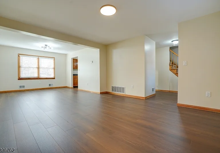 11 Lenox St — Photo 10