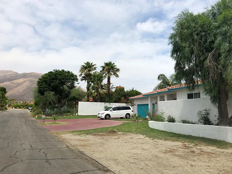 416 W Dominguez Rd — Photo 12