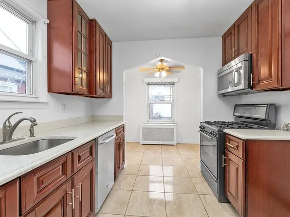 115-27 219th St, Cambria Heights, NY 11411