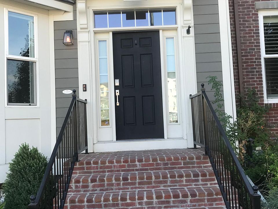 warm and cozy townhouse