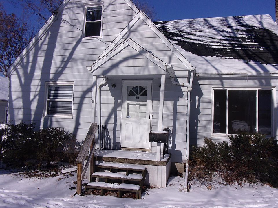 1st image of 1111 Munroe Falls Ave