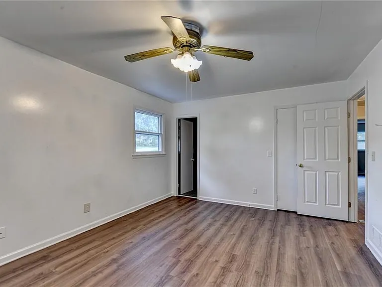 268 Allen Ct SW — Photo 40