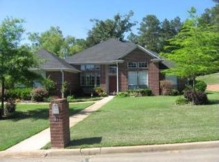 61 Sugar Ridge Ln, Texarkana, AR 71854