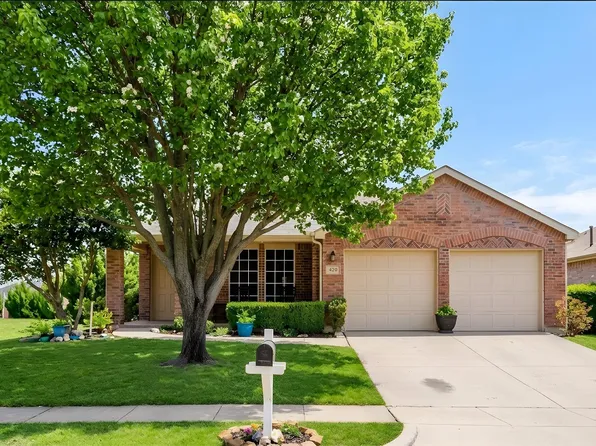 426 Fireberry Dr, Fate, TX 75087