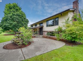 41625 SE Vista Loop Dr, Sandy, OR 97055